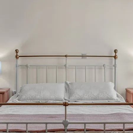 بيت للعطل Stella's House